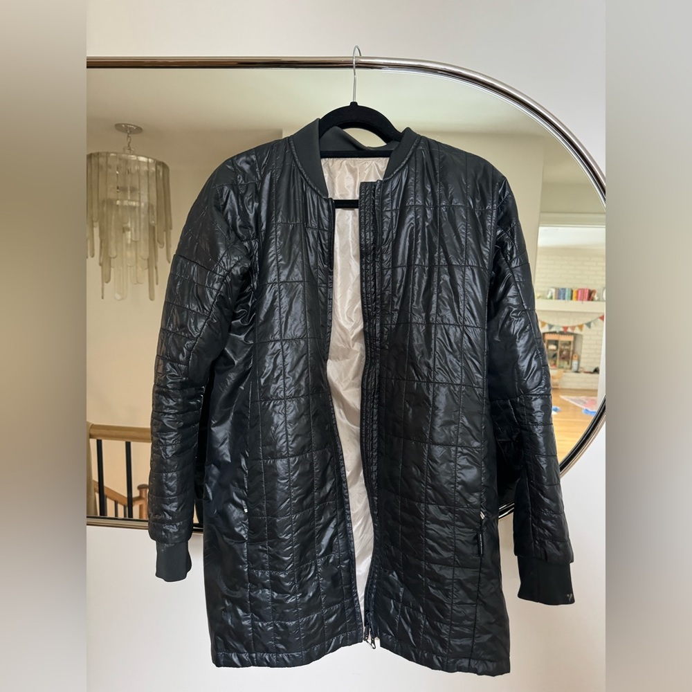 Women’s Cotopaxi lightweight jacket reversible